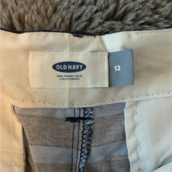 Old Navy size 12 blue striped shorts - Picture 2 of 3